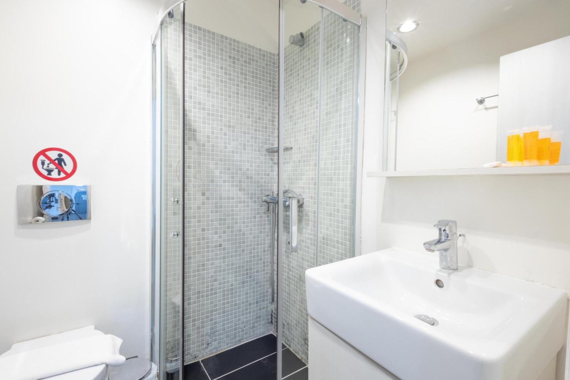 Renovated 5 Bdr House Near Acropolis - New Beds, Terrace & Green Yard Ateny Zewnętrze zdjęcie