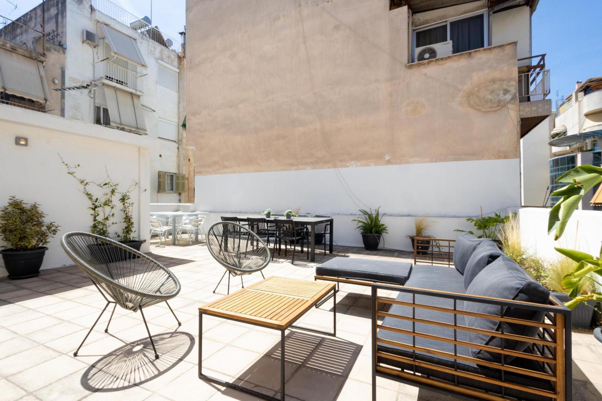 Renovated 5 Bdr House Near Acropolis - New Beds, Terrace & Green Yard Ateny Zewnętrze zdjęcie