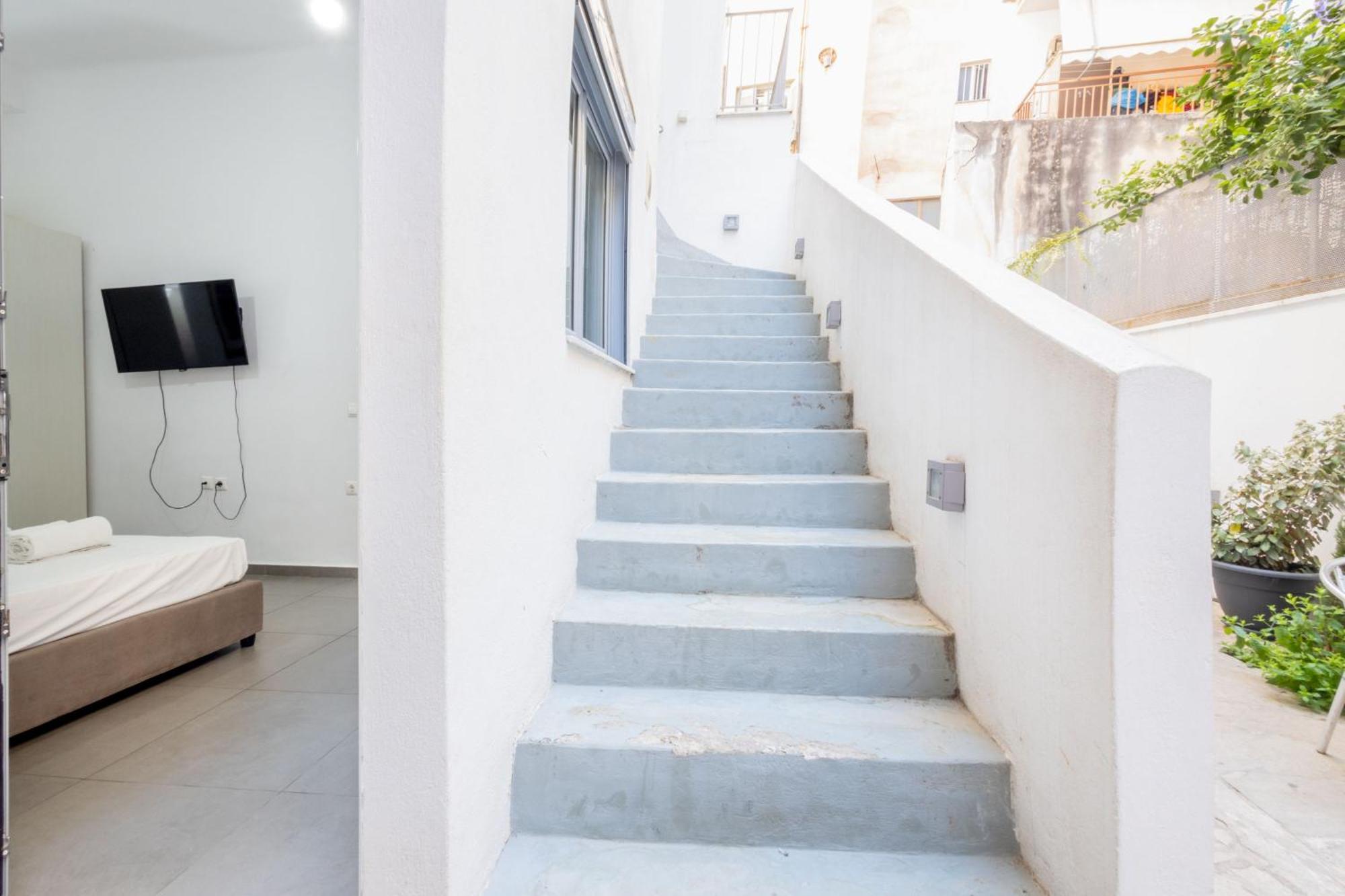 Renovated 5 Bdr House Near Acropolis - New Beds, Terrace & Green Yard Ateny Zewnętrze zdjęcie