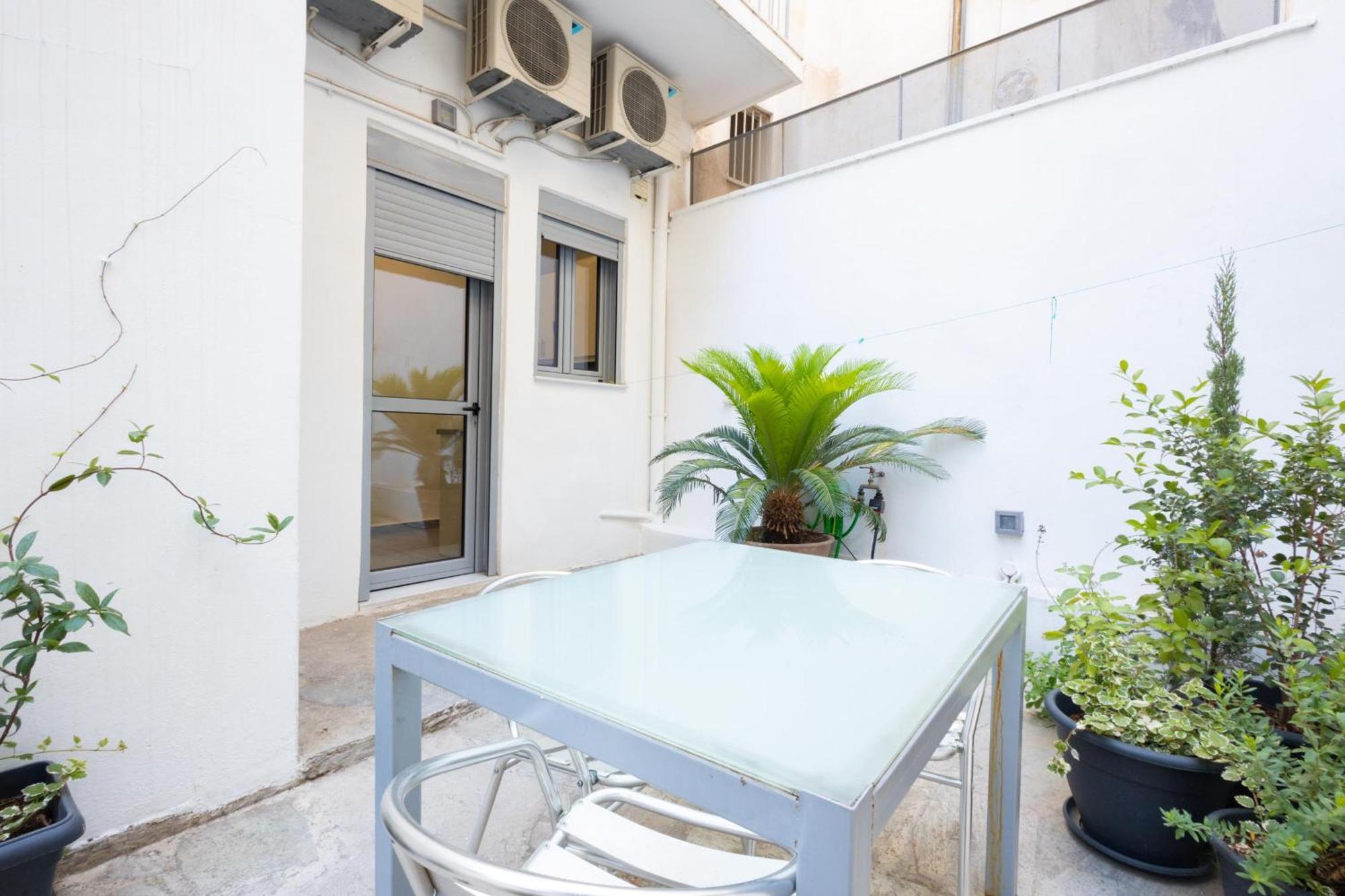 Renovated 5 Bdr House Near Acropolis - New Beds, Terrace & Green Yard Ateny Zewnętrze zdjęcie