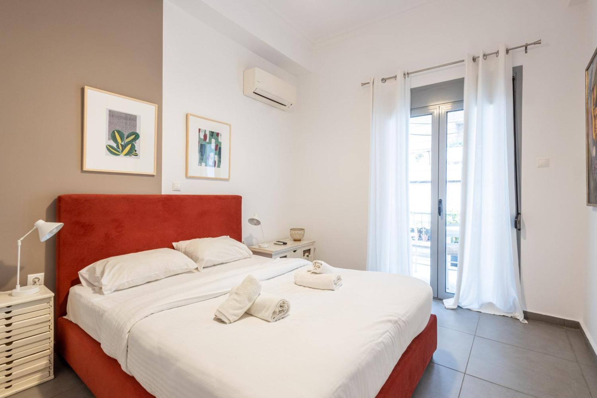 Renovated 5 Bdr House Near Acropolis - New Beds, Terrace & Green Yard Ateny Zewnętrze zdjęcie